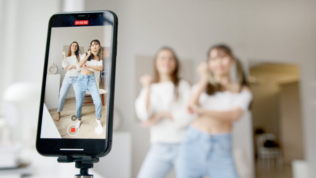 Mẫu tiêu đề hook viral triệu view